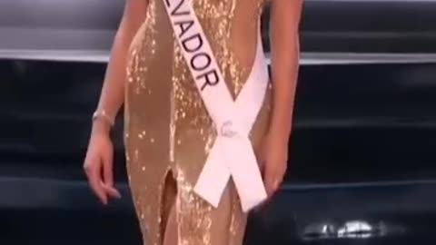 Spectacular Global Ramp walk Featuring Queens from Around the World