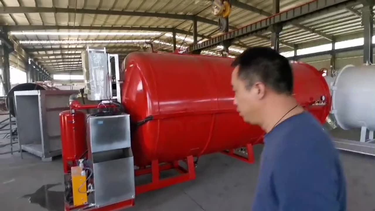 Vacuum dryers