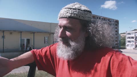 Milan Kohout, "Kissing Roma in Chánov" ,Czech Republic, 2015