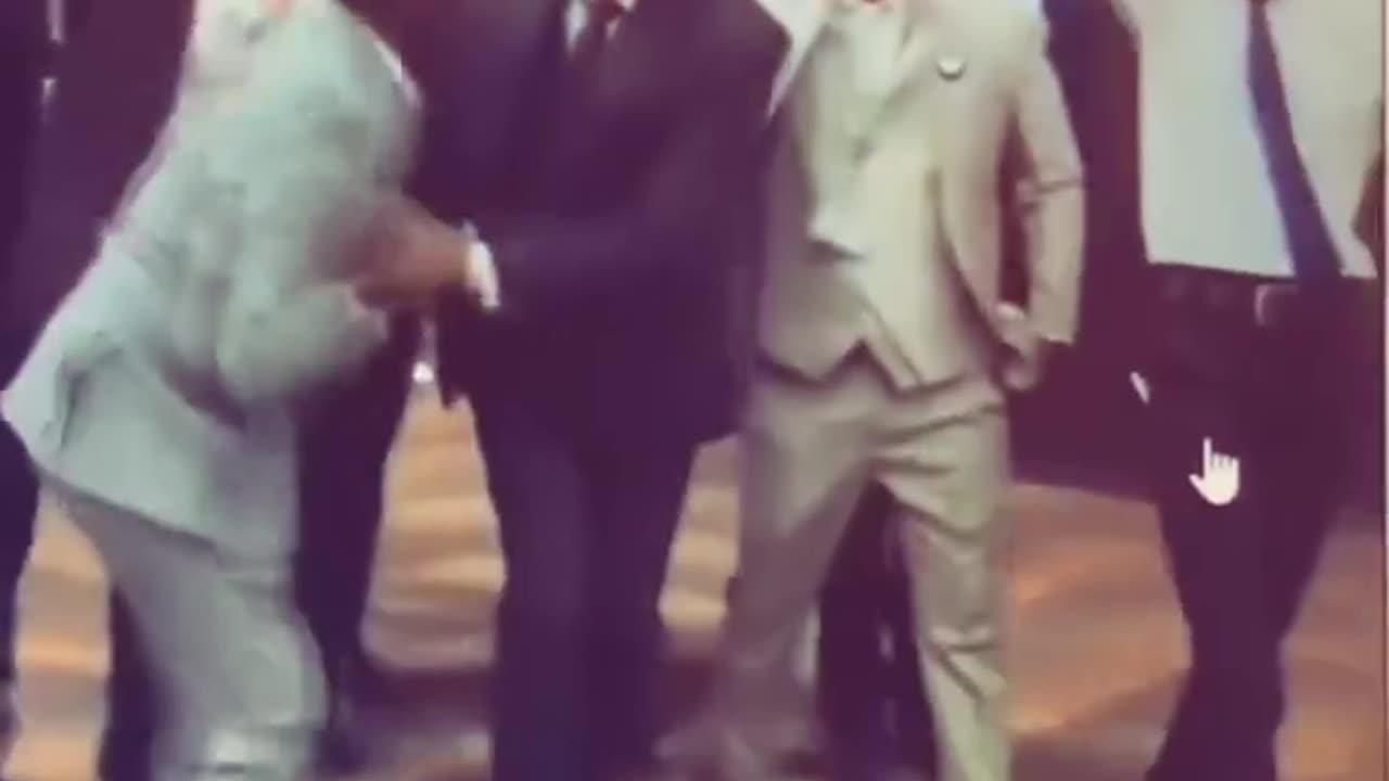 watch ending then give some reply