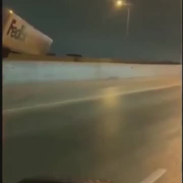 I35 in Fort Worth this morning 100 plus car pile up and several fatalities Pray for them