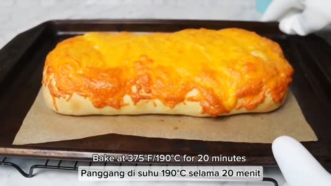 Sourdough Cheese Bread – A Super Savory Combination of 3 Cheeses