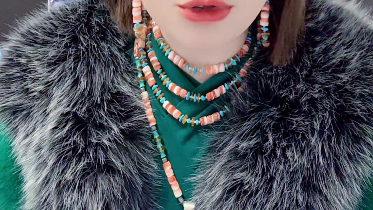 20251021-09 Natural Original Turquoise Teardrop Emerald Charm Flowing