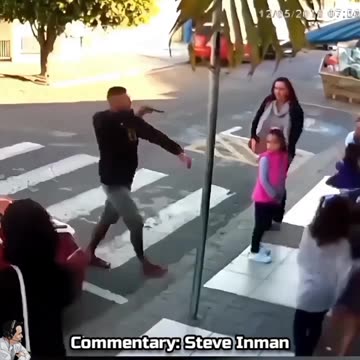 Off Duty Cop Goes Back On Duty Instantly