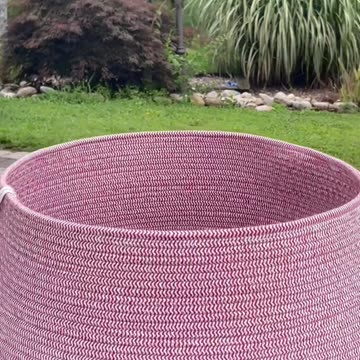 26" Rope Roll-up Christmas Tree skirt/Collar Red/White