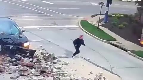 Teenage girl crashes car and immediately runs away
