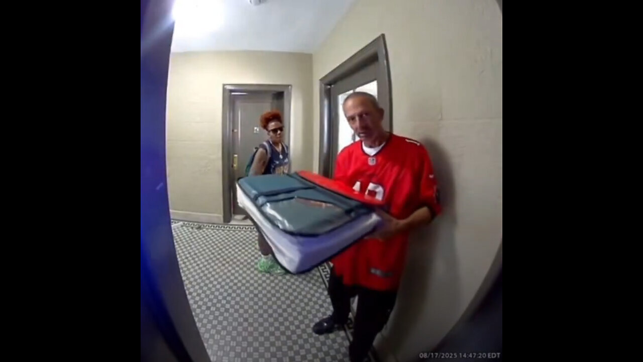 Una mujer agrede a un repartidor en el Bronx