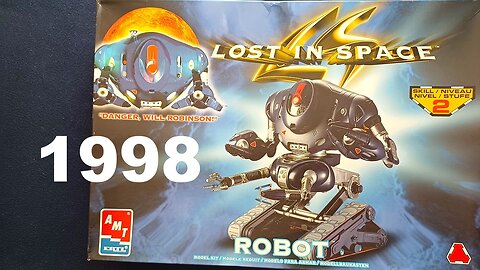 RE-UNBOXING: AMT/ERTL, LOST IN SPACE, ROBOT, 8458, 1998, 50 YEAR ANNIVERSARY