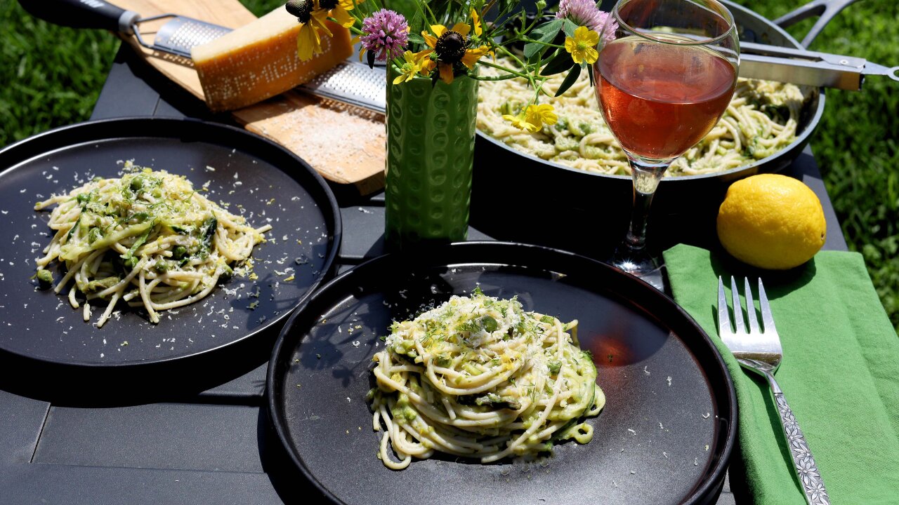 Taste the Spring. Vegetable Spaghetti with Asparagus Peas and Zucchini