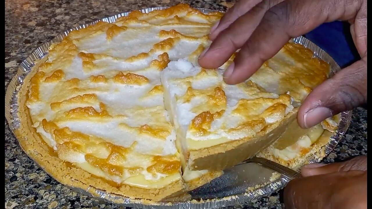 Making A Homemade Lemon Meringue Pie