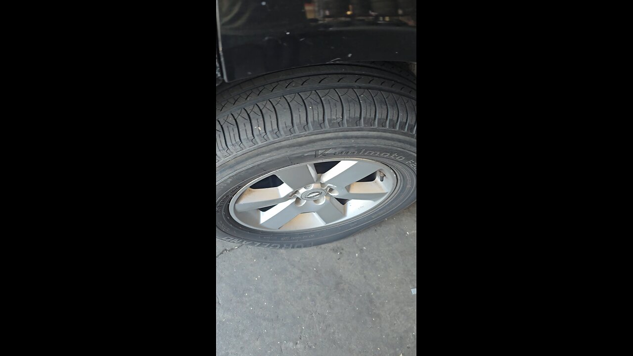 Patching a flat tire total cost $20 #mecanico #mecanic #flattire #tirepatch #$20 #notbad