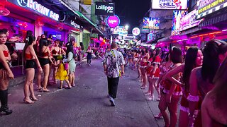 Pattaya Beach Road SHOCKING Freelancers?!!😳