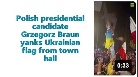 Polish presidential candidate Grzegorz Braun yanks Ukrainian flag from town hall