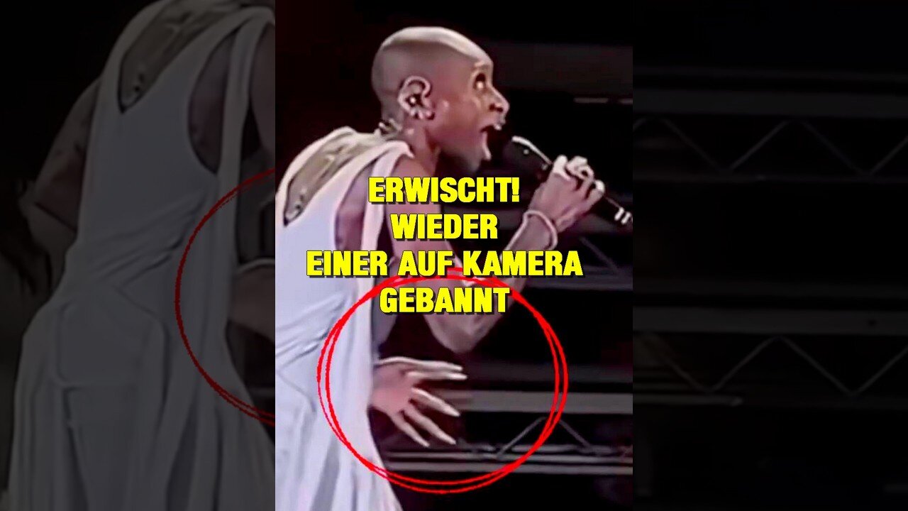 Beobachte haargenau was mit ihren Händen passiert!