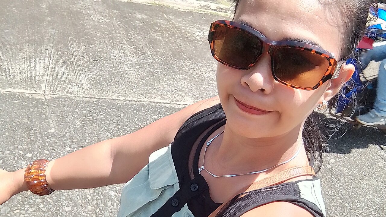 Just A try on my first live stream 🥰