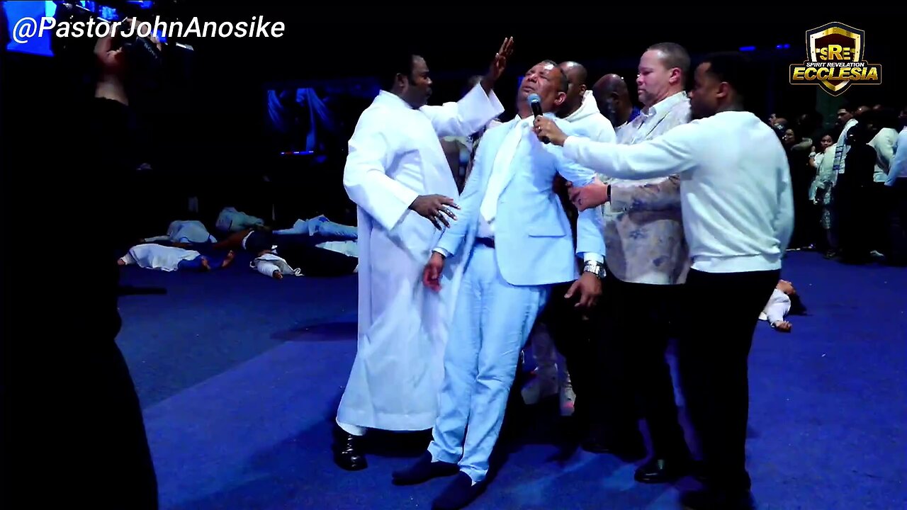 Pastor Feels Oil Flow from His Hands After Anointing by The Bondservant of Christ John!