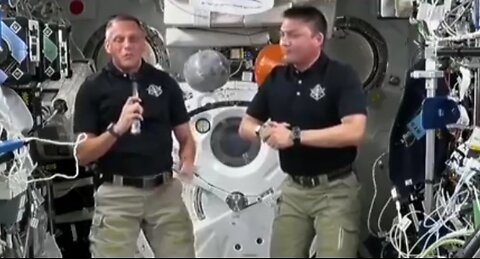 HOUSTON WE'VE GOT A PROBLEM! 🙈🙉🙊
