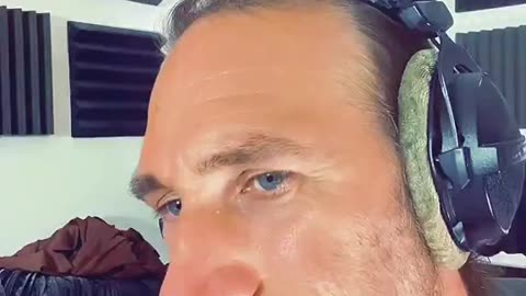 Die Geschichte muss neu geschrieben werden! Fragen an die KI Wer hat Schuld am II.Weltkrieg?