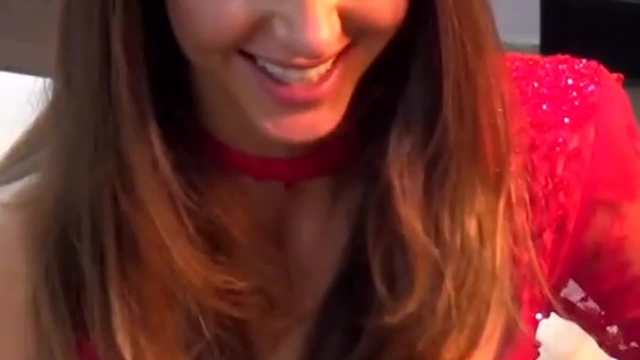 “Do dalin fjalët e gazetares”, Loredana dyshuese për orientimin e Jozit? Ja si shprehet ajo