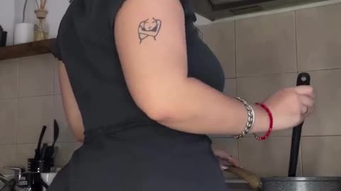 🍑 Sexy Cook 😍