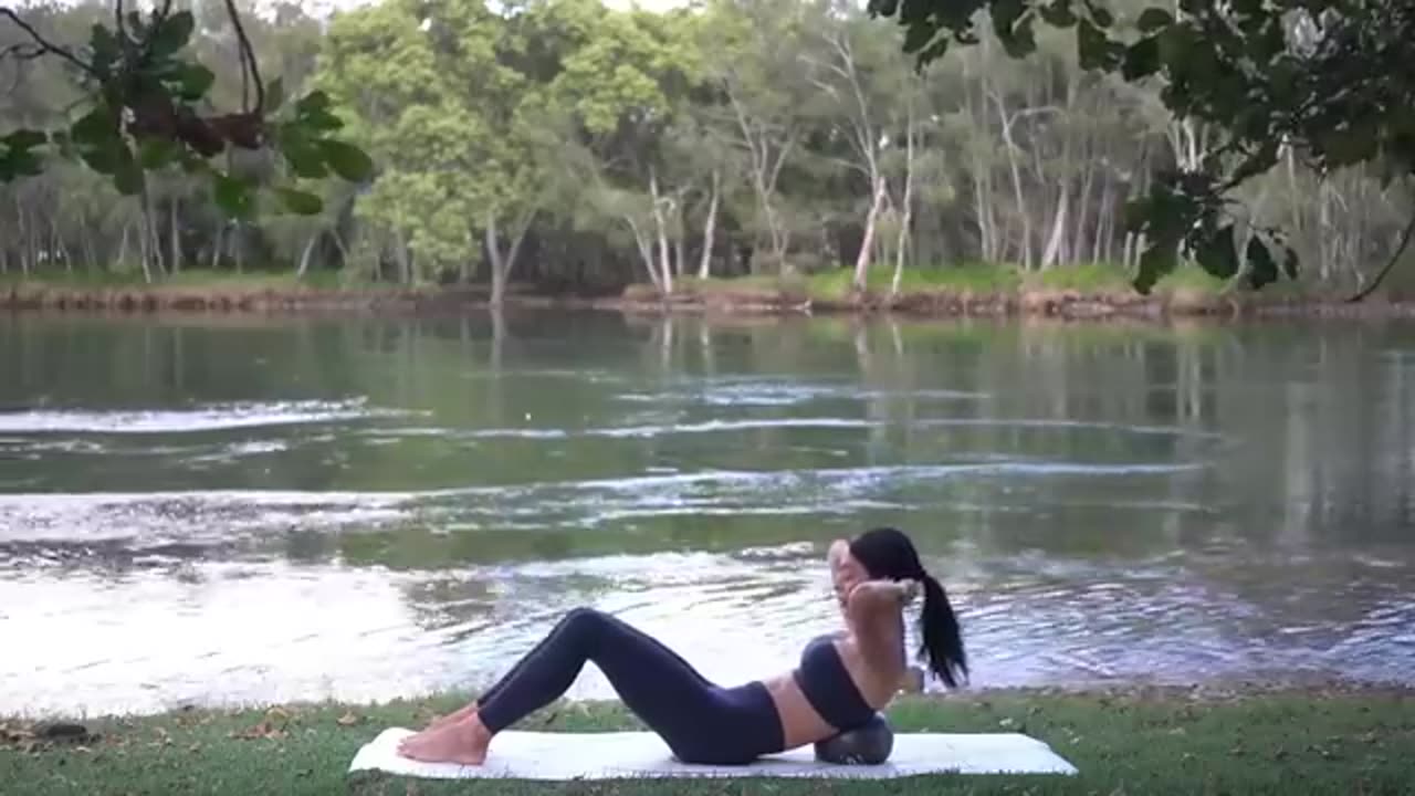 20 MIN PILATES CORE WORKOUT || Pilates Abs With Mini Ball (Intermediate)