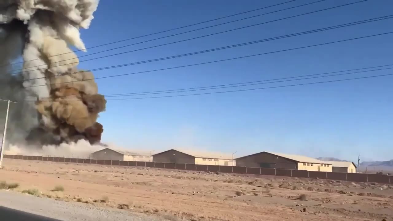 Isfahan: Secondary explosion after IDF attack on fuel or weapons depots