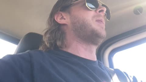 Shumer Shutdown /kiss White Western Butt