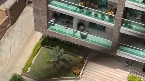 Murió arquitecto tras caída desde piso 11 en edificio del norte de Barranquilla: investigan causas