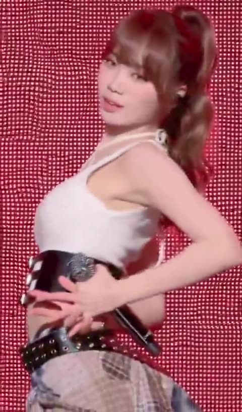 Le sserzfim Chaewon Kpop 2025