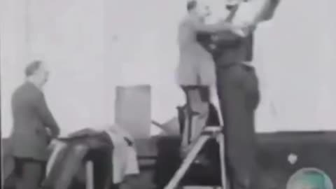 WANNA KNOW WHY THEY BUILT GIANT DOORS? HERE'S YOUR ANSWER