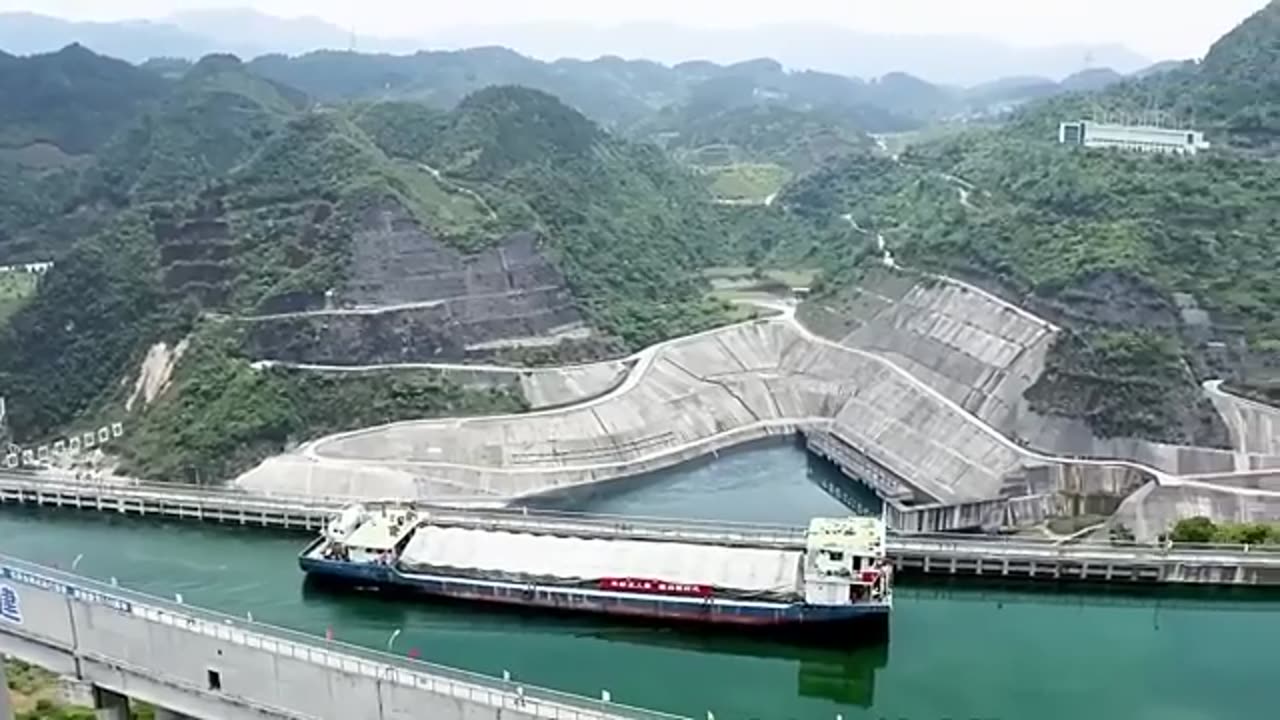 China Built a Ship Elevator to Cross Mountains