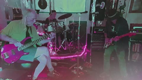 =Mannah Pariah=...A.E. Braemire, Modulas Graphite And '79 Fender Strat