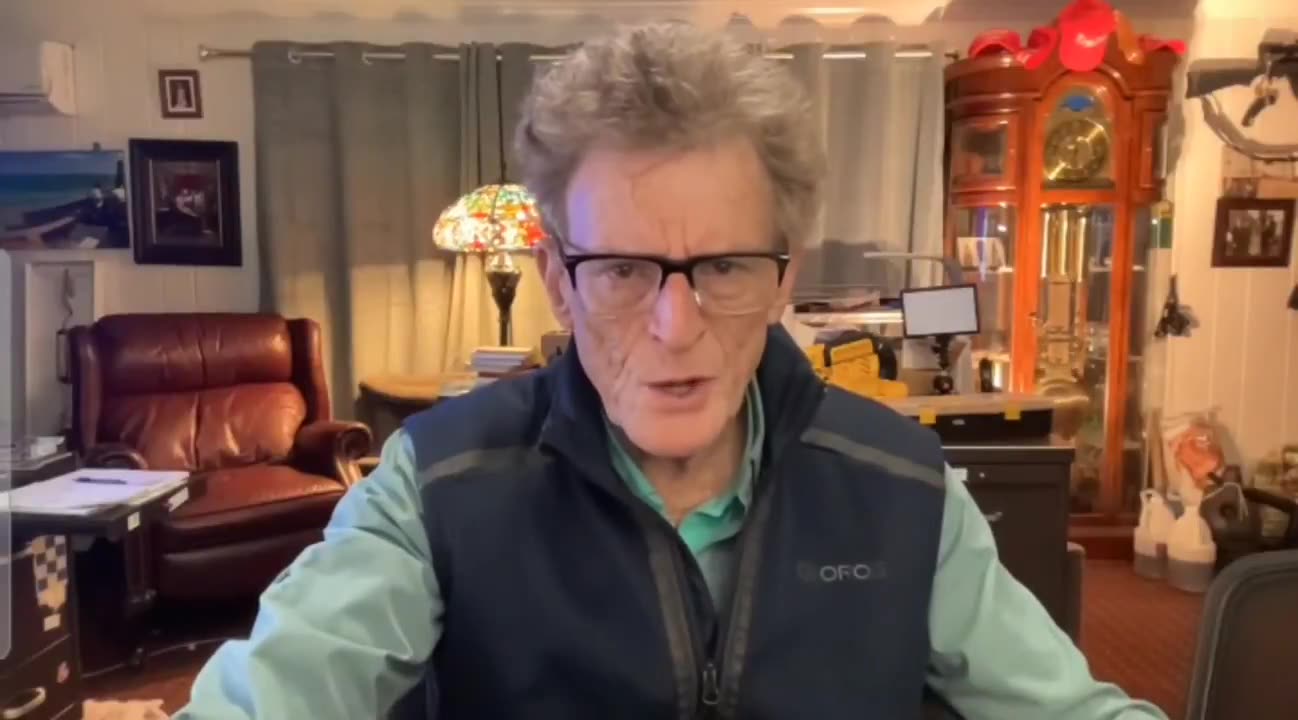 休休 THIS IS HUGE 休休仔P Morgan moved its ENTIRE GOLD TRADING DESK to Singapore