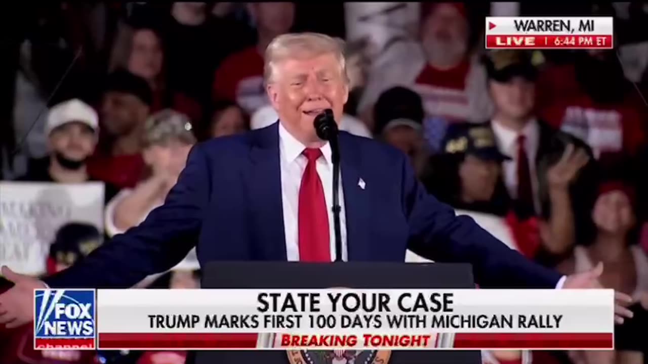 Trump mistakes a Radical Left Lunatic woman for being a man at Rally