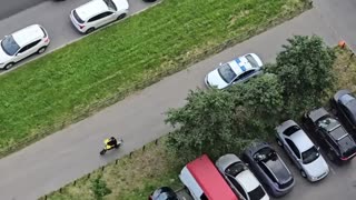 Moscow police chasing suspect on e-bike
