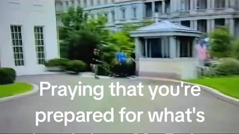 BREAKING⛔️Secret service on High alert after Trump being rushed to a undisclosed location