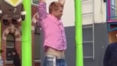 Carnival worker got mad when we filmed his rigged game