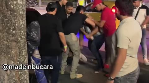 Golpean a presunto ladrón y queman su moto en el sector de Cuadra Play