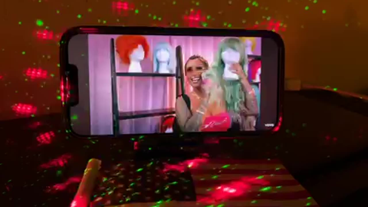 TV 🧡💜♥️💛💙