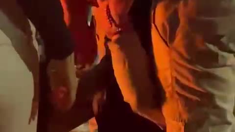 Golpean a presunto ladrón y queman su moto en el sector de Cuadra Play