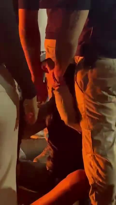 Golpean a presunto ladrón y queman su moto en el sector de Cuadra Play