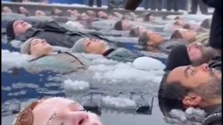 Behind the scenes look at Titanic freezing water scene