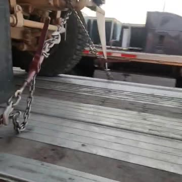 What do yall think #reallifetruckers #truckinlifestyle #truckdriver #reallifetrucker #trucking