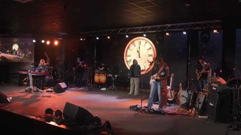 Robin D Bullock The 11th Hour Prophetic Update & Bible Teaching - Tuesday 5.6.2025