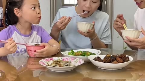 These father and daughter treat me like air