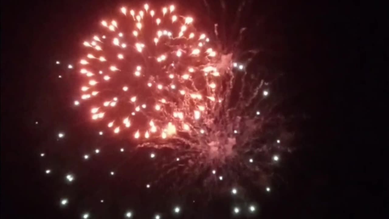 🔥🔥🔥Fireworks🔥🔥🔥 July 4th, 2024 Lake Quassapaug, CT 8 of 17