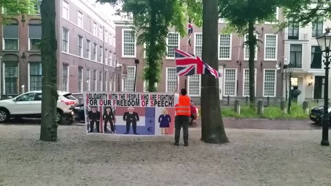 Free Tommy Robinson! Defend Freedom of Speech! Den Haag 29 mei 2018 1/4