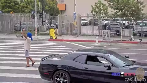 LA Officers Shoot Suspect Armed With Machete