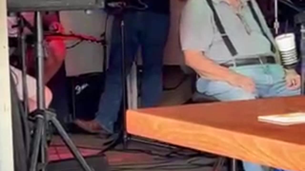 Only Daddy That'll Walk the Line - Cover (Live Performance)