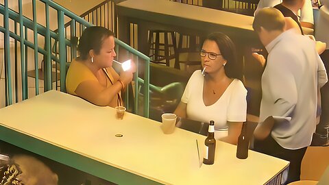 Candid Sexy Smoking Woman 696